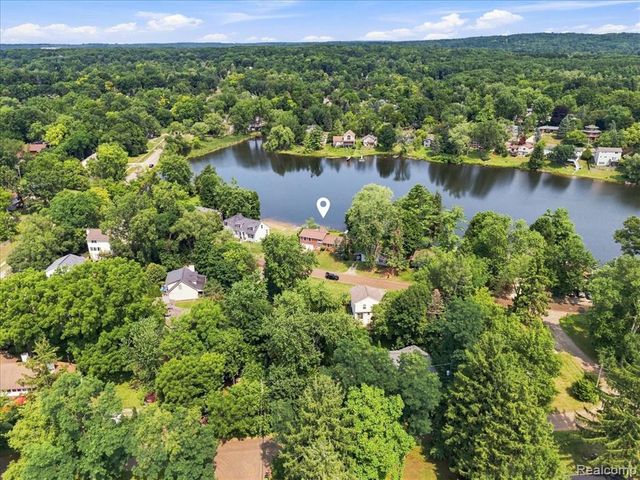 1255 Paul Boulevard, Lake Orion, MI 48362