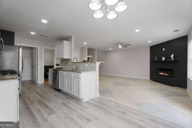 599 Shadow Valley Court, Lithonia, GA 30058