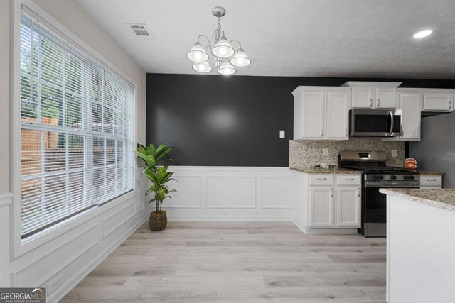 599 Shadow Valley Court, Lithonia, GA 30058