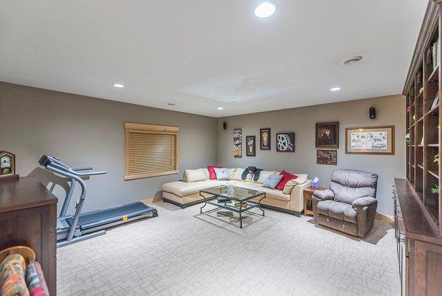 6064 Fairfax Road, Baxter, MN 56425