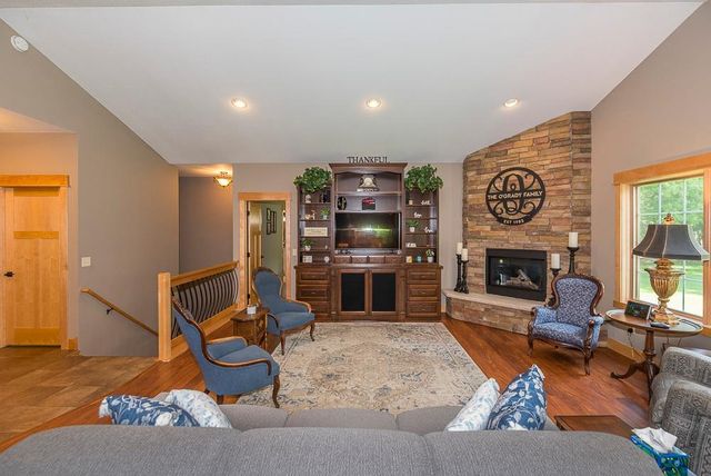 6064 Fairfax Road, Baxter, MN 56425