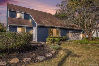4188 Loch Drive, Highland Charter Township, MI 48357