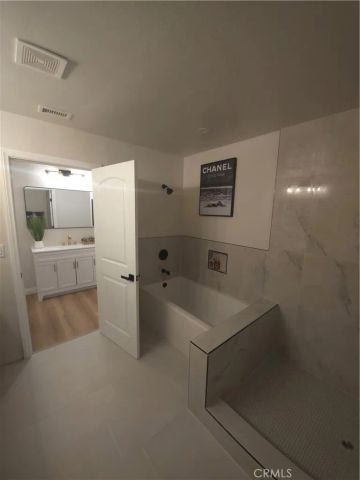 15150 Dickens 203, Sherman Oaks, CA 91403