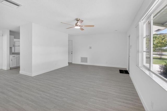 703 SW 18th Street, Boynton Beach, FL 33426