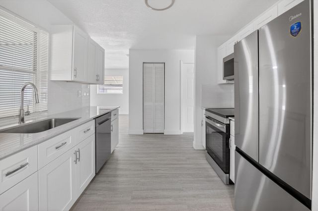 703 SW 18th Street, Boynton Beach, FL 33426