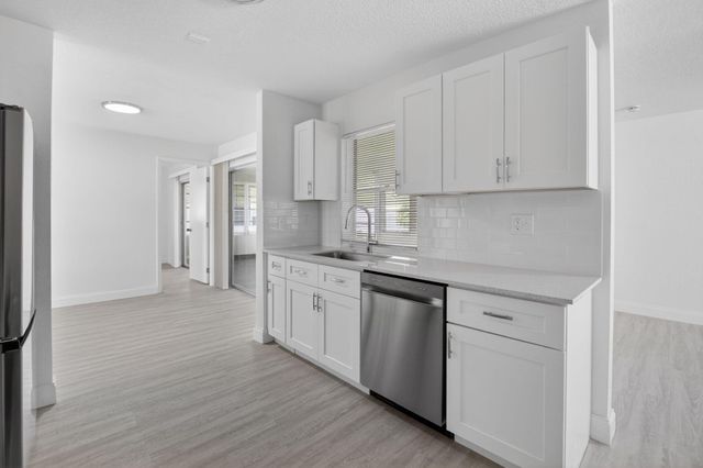 703 SW 18th Street, Boynton Beach, FL 33426