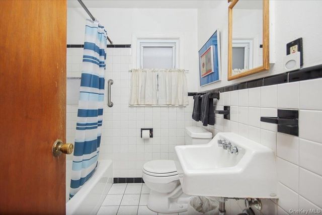 82 Sleight Plass Road, Poughkeepsie, NY 12603