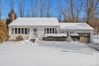 82 Sleight Plass Road, Poughkeepsie, NY 12603