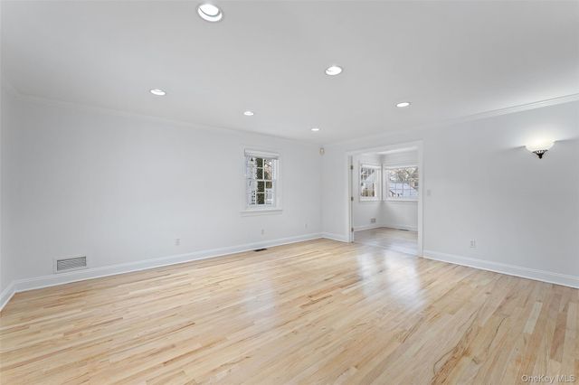 14 Wakefield Road, Scarsdale, NY 10583