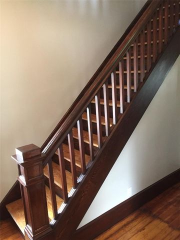 207 Hickory Way, Ellwood City, PA 16117