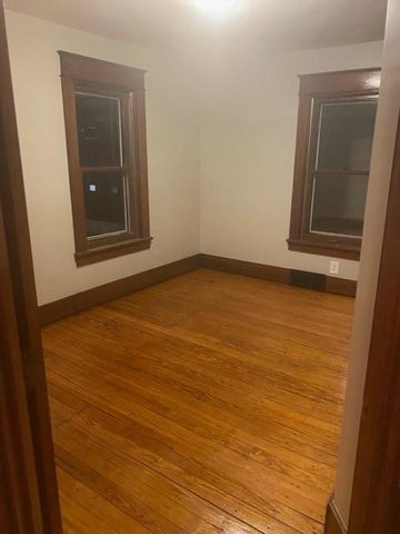 207 Hickory Way, Ellwood City, PA 16117