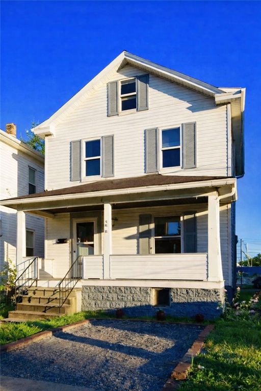 207 Hickory Way, Ellwood City, PA 16117