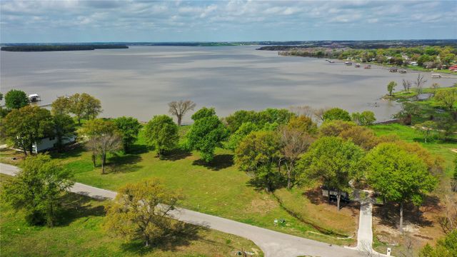 1520 Shoreline Drive, Mabank, TX 75143