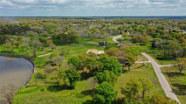 1520 Shoreline Drive, Mabank, TX 75143
