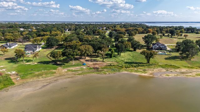 1520 Shoreline Drive, Mabank, TX 75143