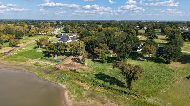 1520 Shoreline Drive, Mabank, TX 75143