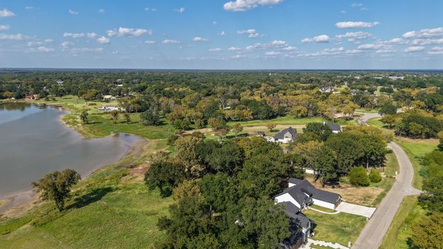 1520 Shoreline Drive, Mabank, TX 75143