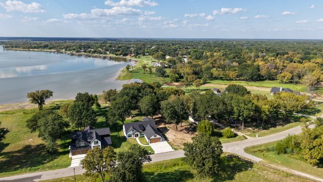 1520 Shoreline Drive, Mabank, TX 75143