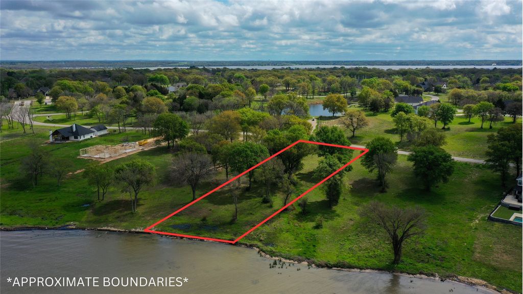 1520 Shoreline Drive, Mabank, TX 75143