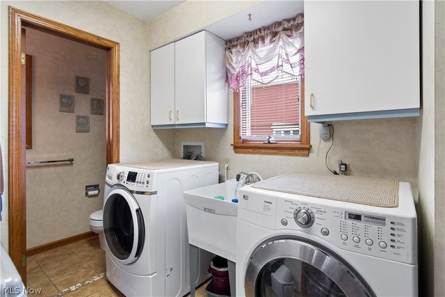 5107 Fox Ridge Dr., Green, OH 44720