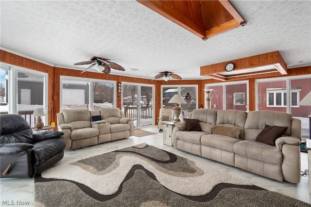 5107 Fox Ridge Dr., Green, OH 44720