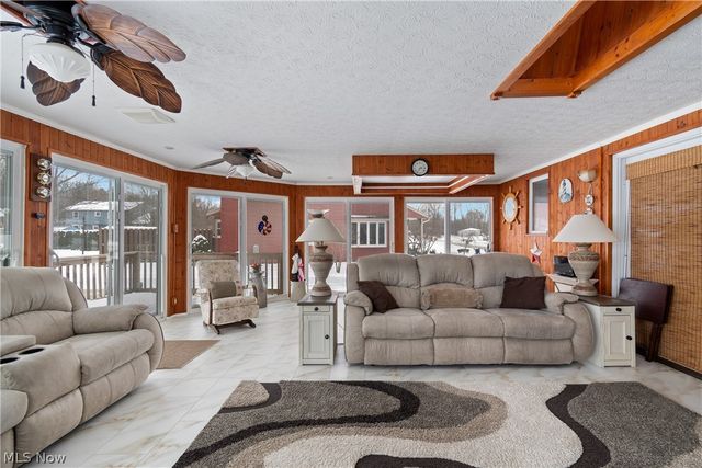 5107 Fox Ridge Dr., Green, OH 44720