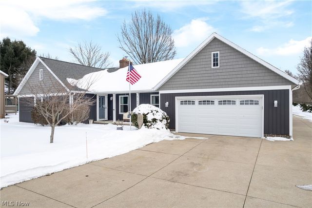 5107 Fox Ridge Dr., Green, OH 44720