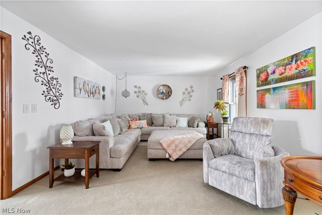 5107 Fox Ridge Dr., Green, OH 44720