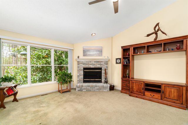 8 Fabero Lane, Hot Springs Village, AR 71909