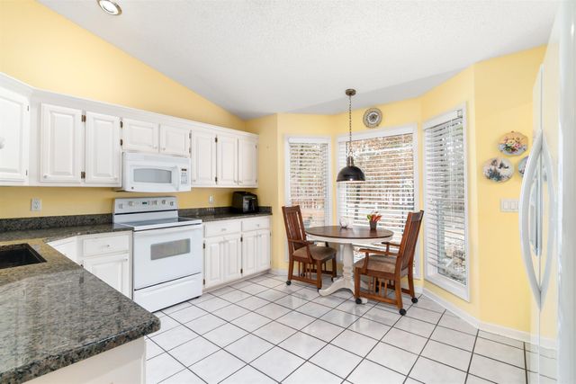 8 Fabero Lane, Hot Springs Village, AR 71909