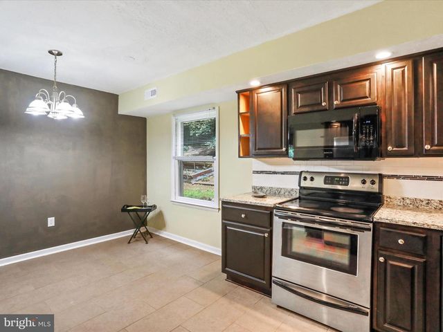 275 MOUNTAIN HEIGHTS RD, Front Royal, VA 22630