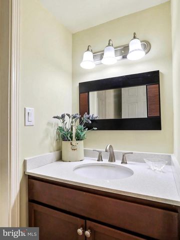 275 MOUNTAIN HEIGHTS RD, Front Royal, VA 22630