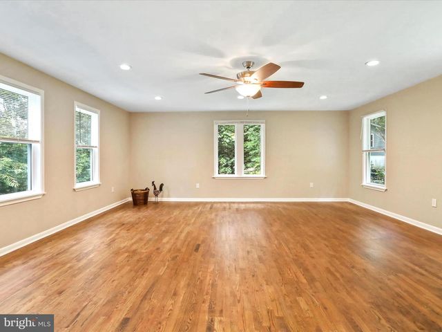 275 MOUNTAIN HEIGHTS RD, Front Royal, VA 22630