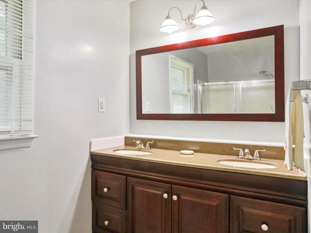 275 MOUNTAIN HEIGHTS RD, Front Royal, VA 22630