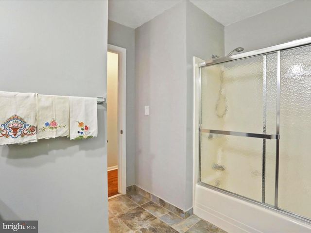 275 MOUNTAIN HEIGHTS RD, Front Royal, VA 22630