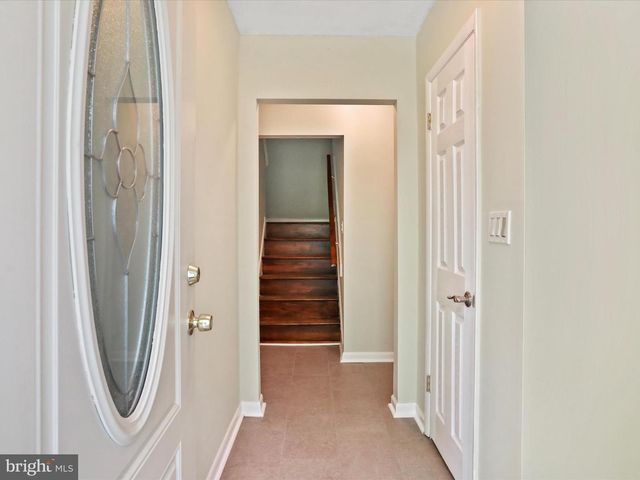 275 MOUNTAIN HEIGHTS RD, Front Royal, VA 22630