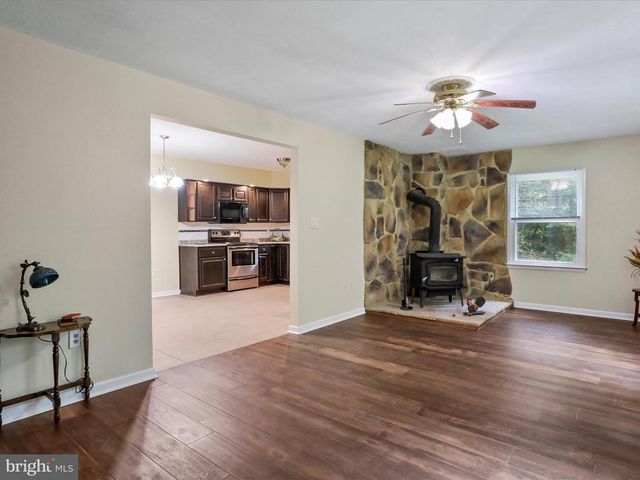 275 MOUNTAIN HEIGHTS RD, Front Royal, VA 22630