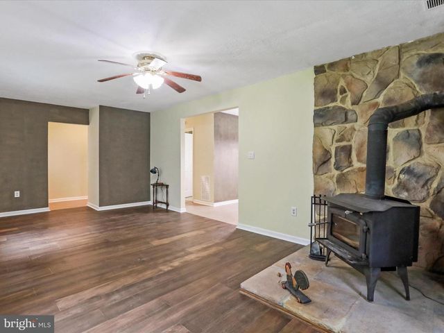 275 MOUNTAIN HEIGHTS RD, Front Royal, VA 22630