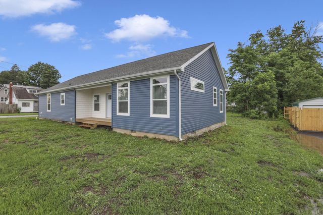 216 Wood Street, Buckeye Lake, OH 43008