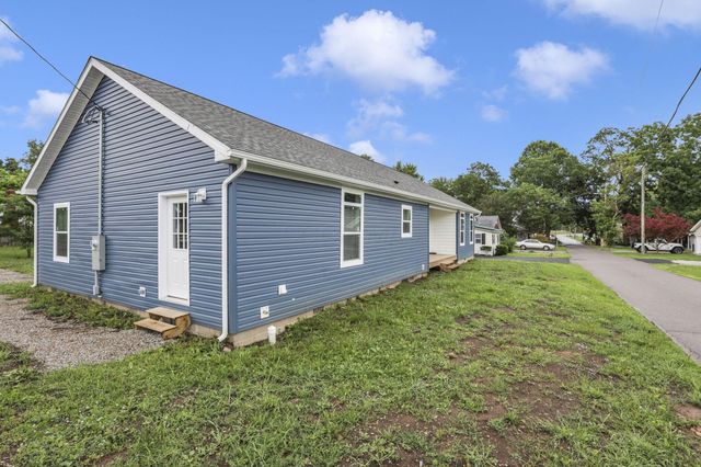 216 Wood Street, Buckeye Lake, OH 43008