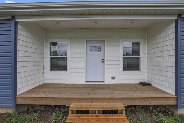 216 Wood Street, Buckeye Lake, OH 43008