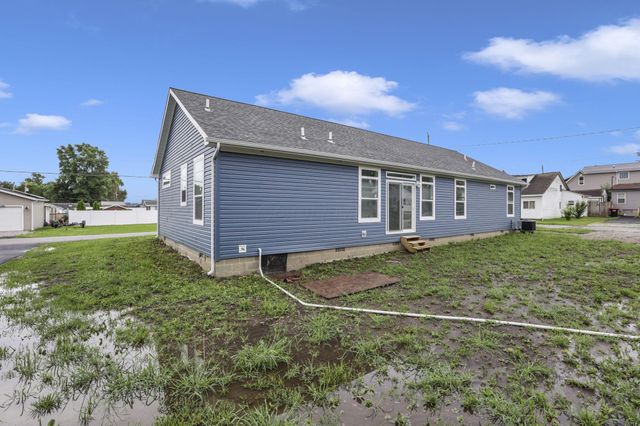 216 Wood Street, Buckeye Lake, OH 43008