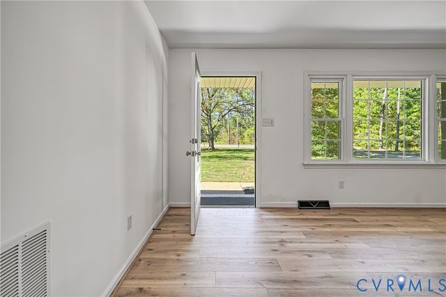 3040 Zachary Taylor Hwy, Mineral, VA 23117