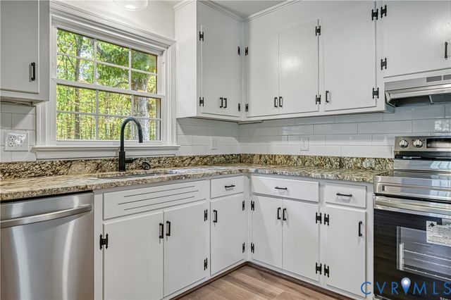 3040 Zachary Taylor Hwy, Mineral, VA 23117