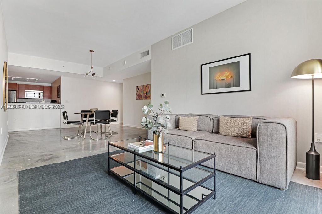 253 NE 2nd St 508, Miami, FL 33132