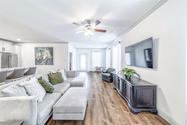 201 Brookview Drive, Lavon, TX 75166