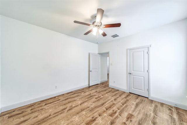 201 Brookview Drive, Lavon, TX 75166