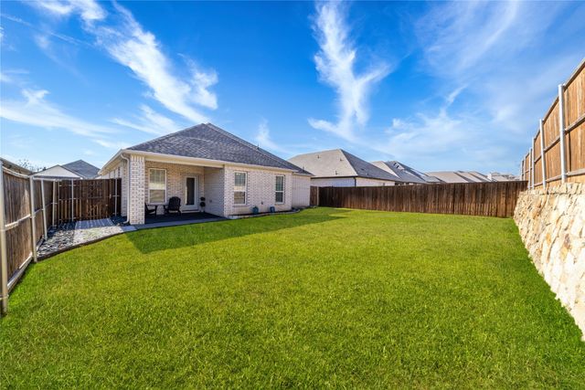 201 Brookview Drive, Lavon, TX 75166