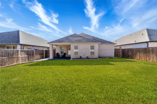 201 Brookview Drive, Lavon, TX 75166