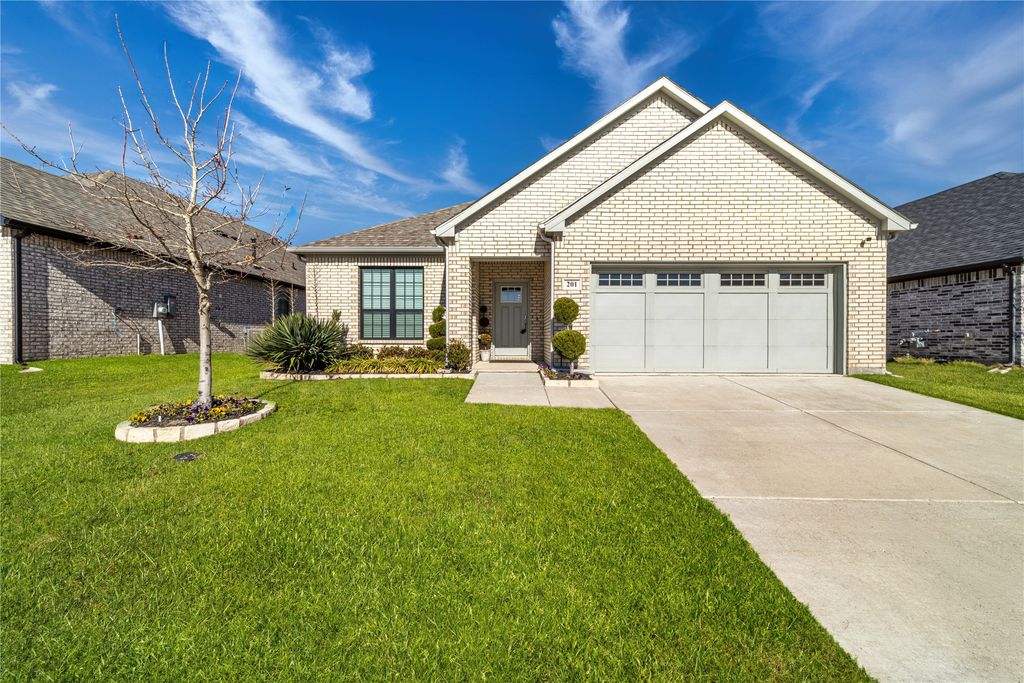 201 Brookview Drive, Lavon, TX 75166
